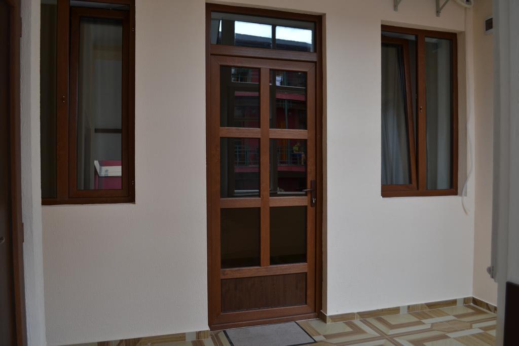 Guest House Rafael Tiflis Exterior foto